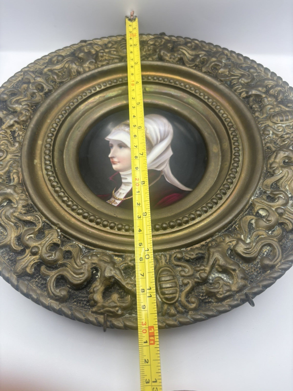 19th century portrait on porcelain, hand-painted decoration, brass France