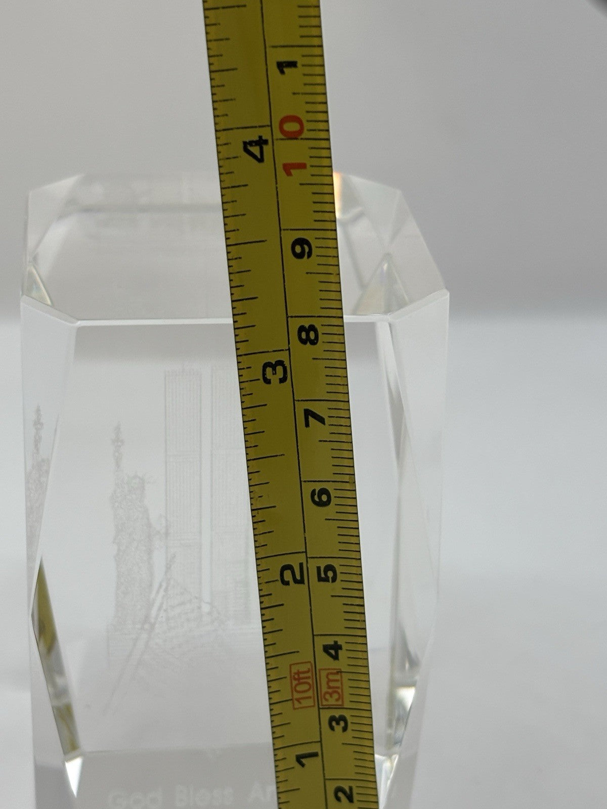 The Twin Towers and the Statue of Liberty. Paperweight