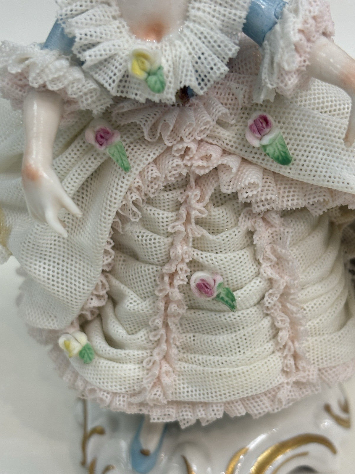 Minuet vintage Müller-Volkstedt Irish Dresden lace porcelain figurine 6.4”