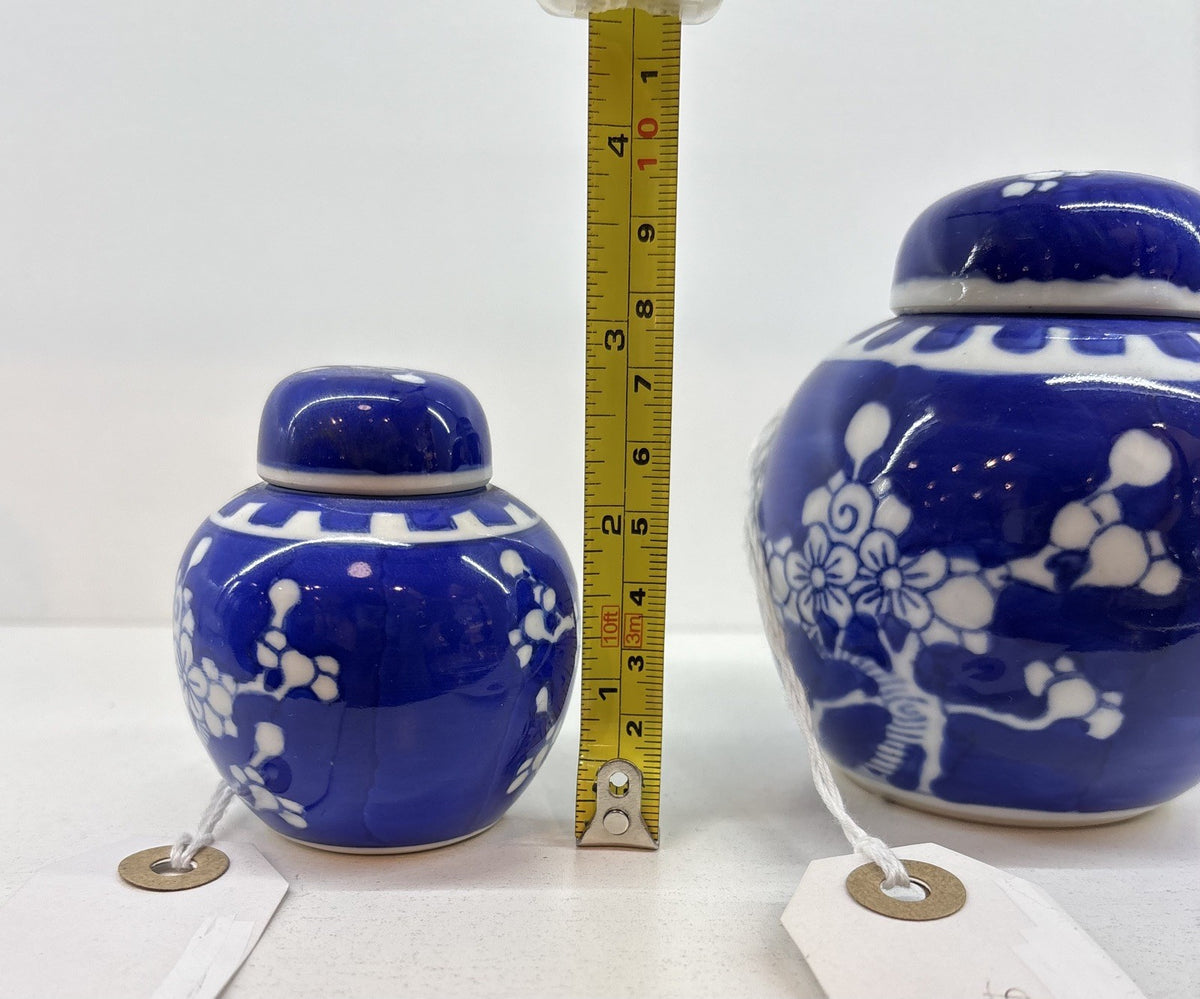 Antique Fabulous Chinese Prunus Ginger Jar with Lid Made In China 4 Inches T.
