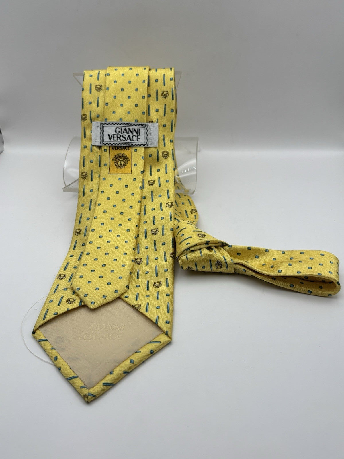 Gianni Versace Tie 100% Silk A Vibrant Yellow Base Geometric Pattern Italy Men's