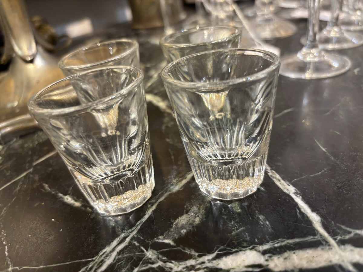 Set Of 8 Small glasses for liquor for special occasions