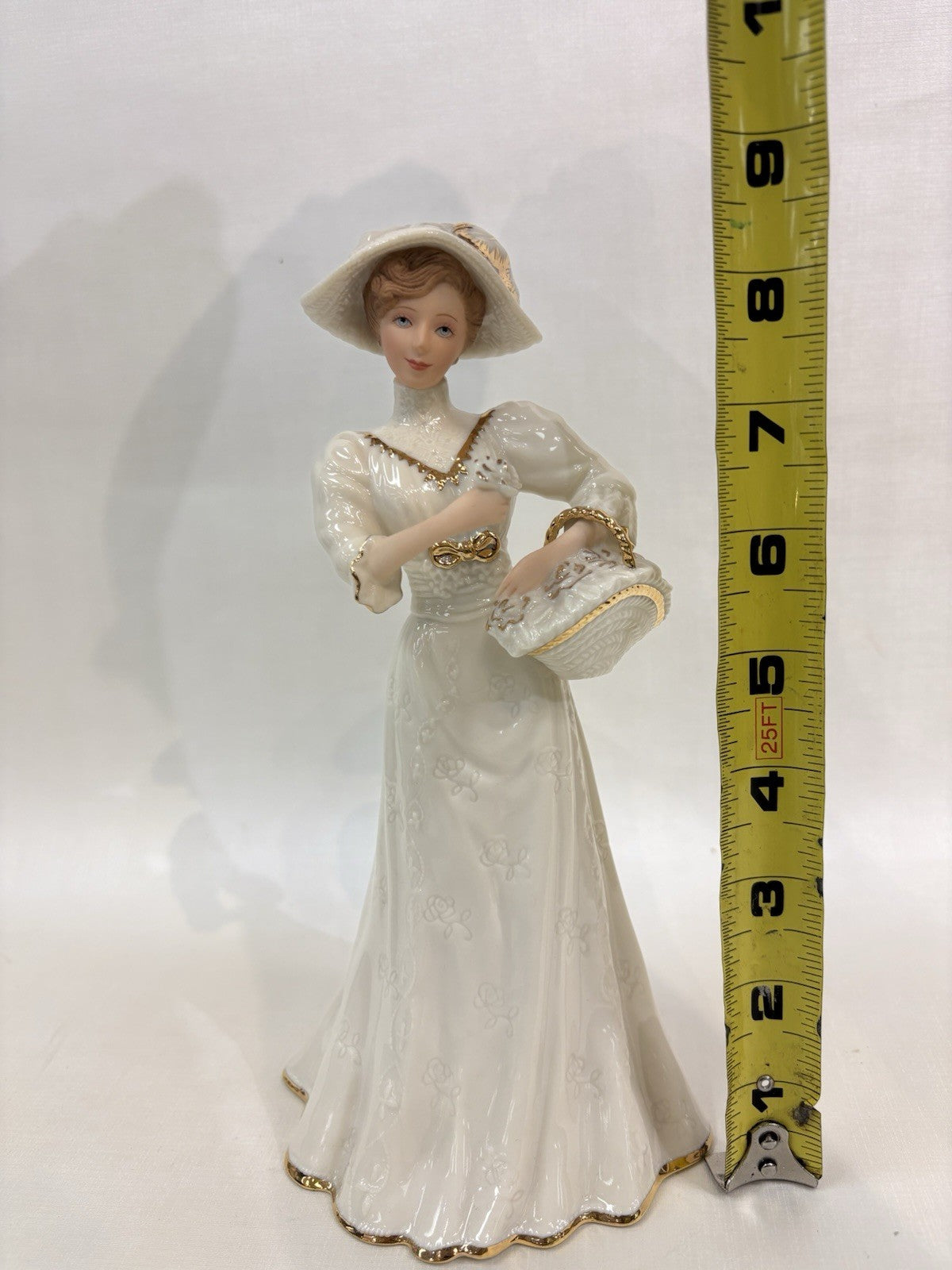 1999 Lenox Governor's Garden Party Vintage Porcelain Figurine 9”