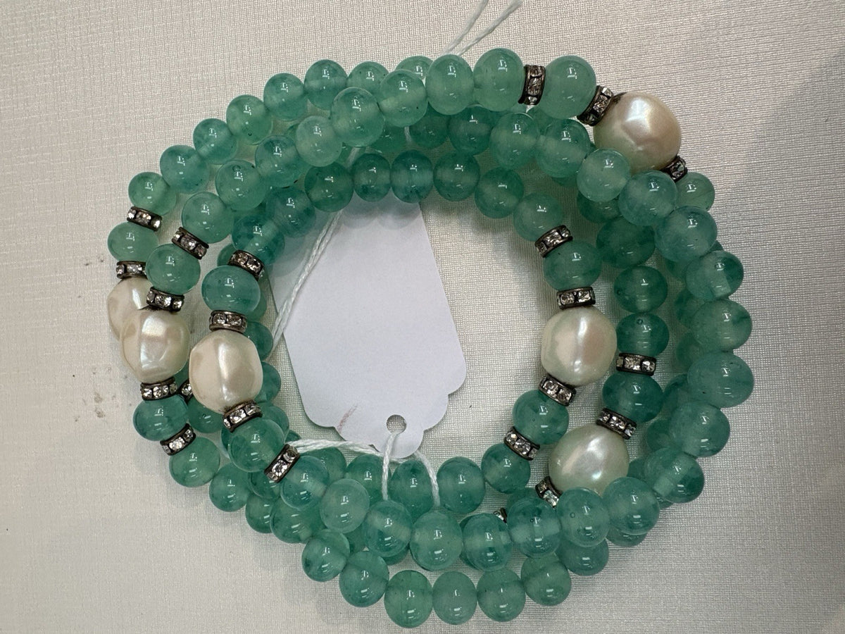 Pearls, Jade Bead Necklace Vintage Estate, Light Green, 16" Length