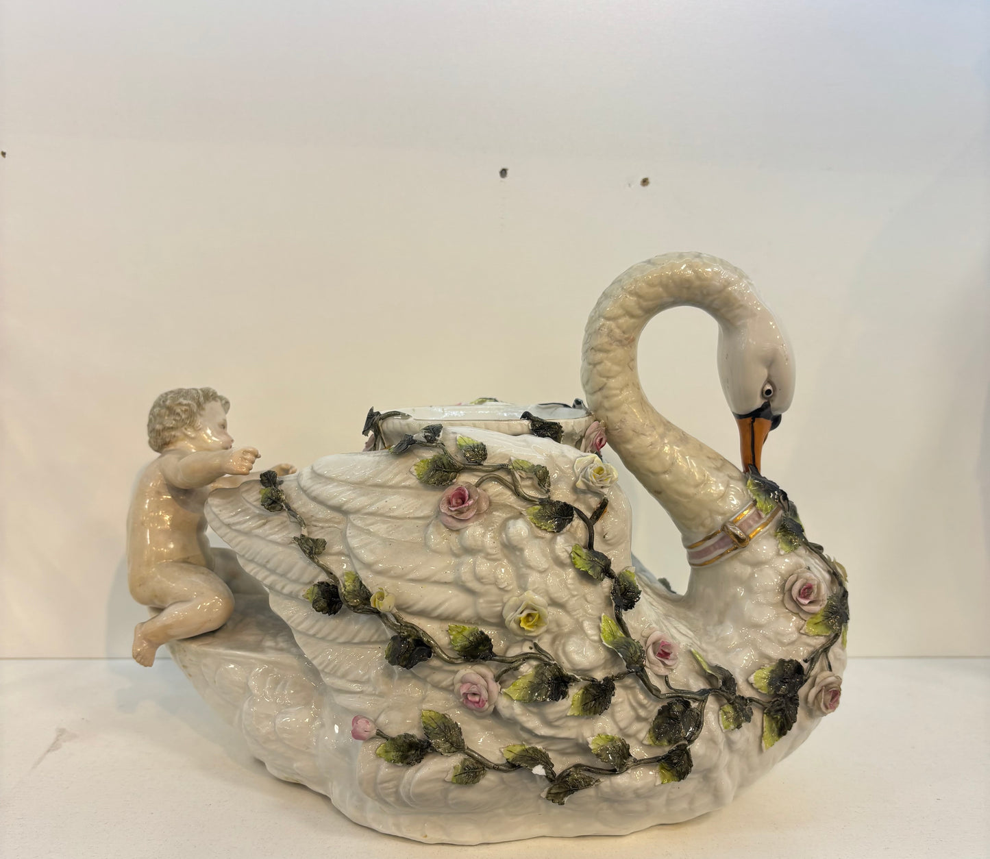 Swan & cherub