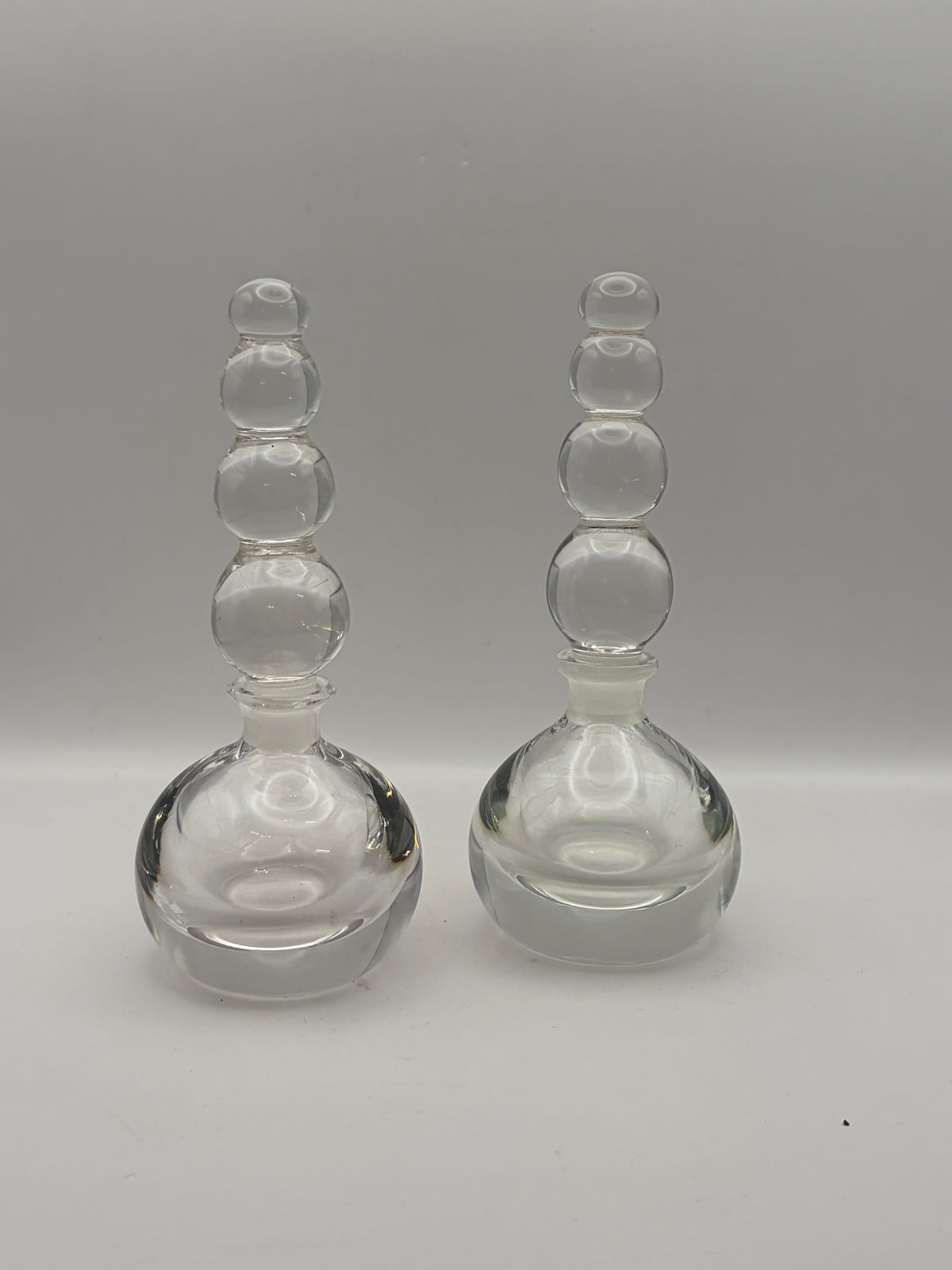 2 Pack Clear Glass Decorative Bottles w/ Bubble-Style Stoppers, 6 in Tall