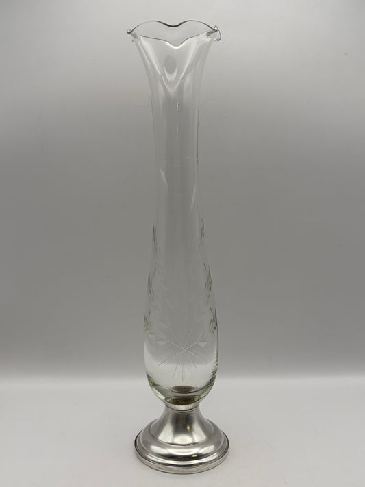 Vintage Yarden Silversmiths Sterling Weighted Etched Bud Vase.