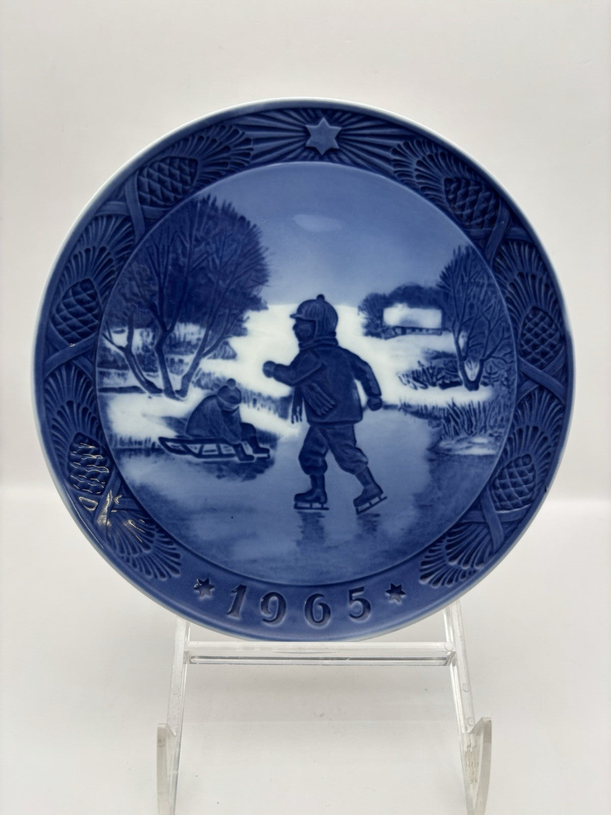 Royal Copenhagen Jul Plate Little Skaters Children Pond Christmas Vtg 1965