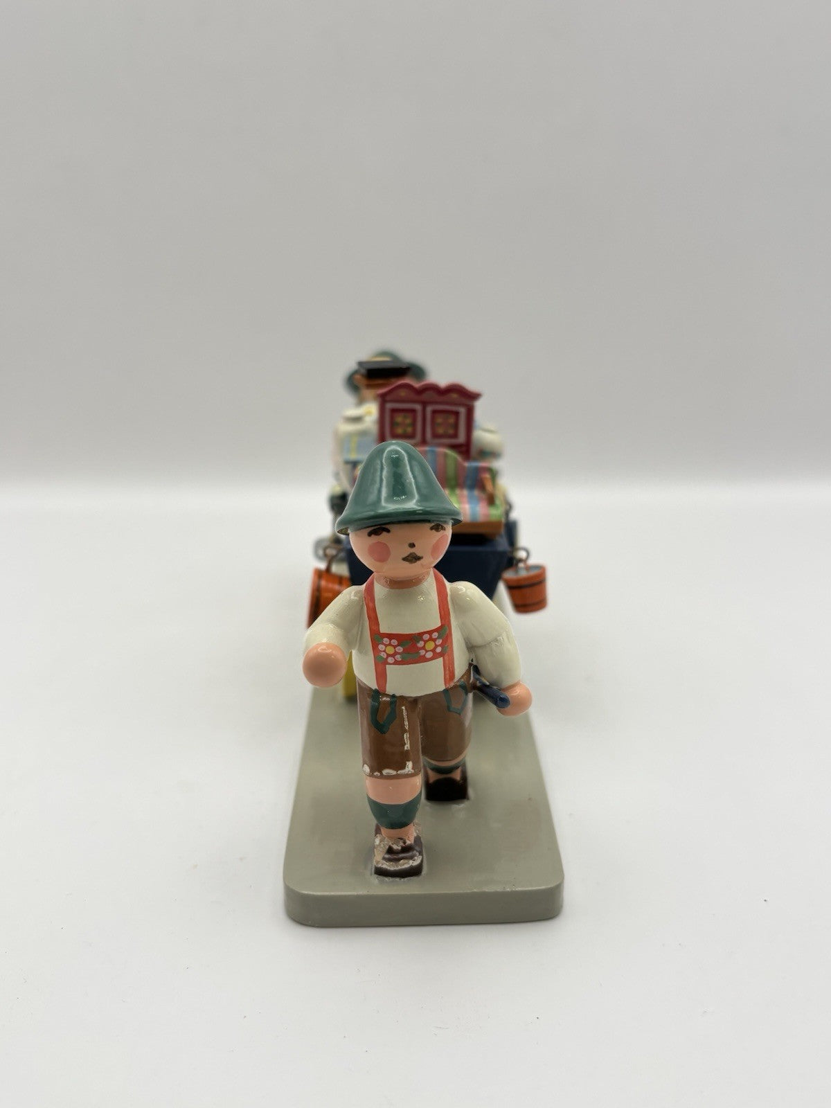 Vintage Wendt & Kühn wooden figurine Moving Day handcrafted East Germany