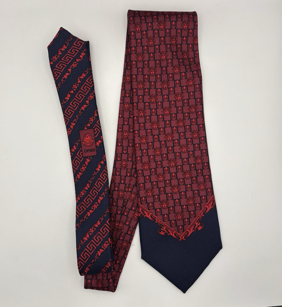 Gianni Versace Men's Slim Silk Tie with a Baroque Medusa Pattern in blue and red