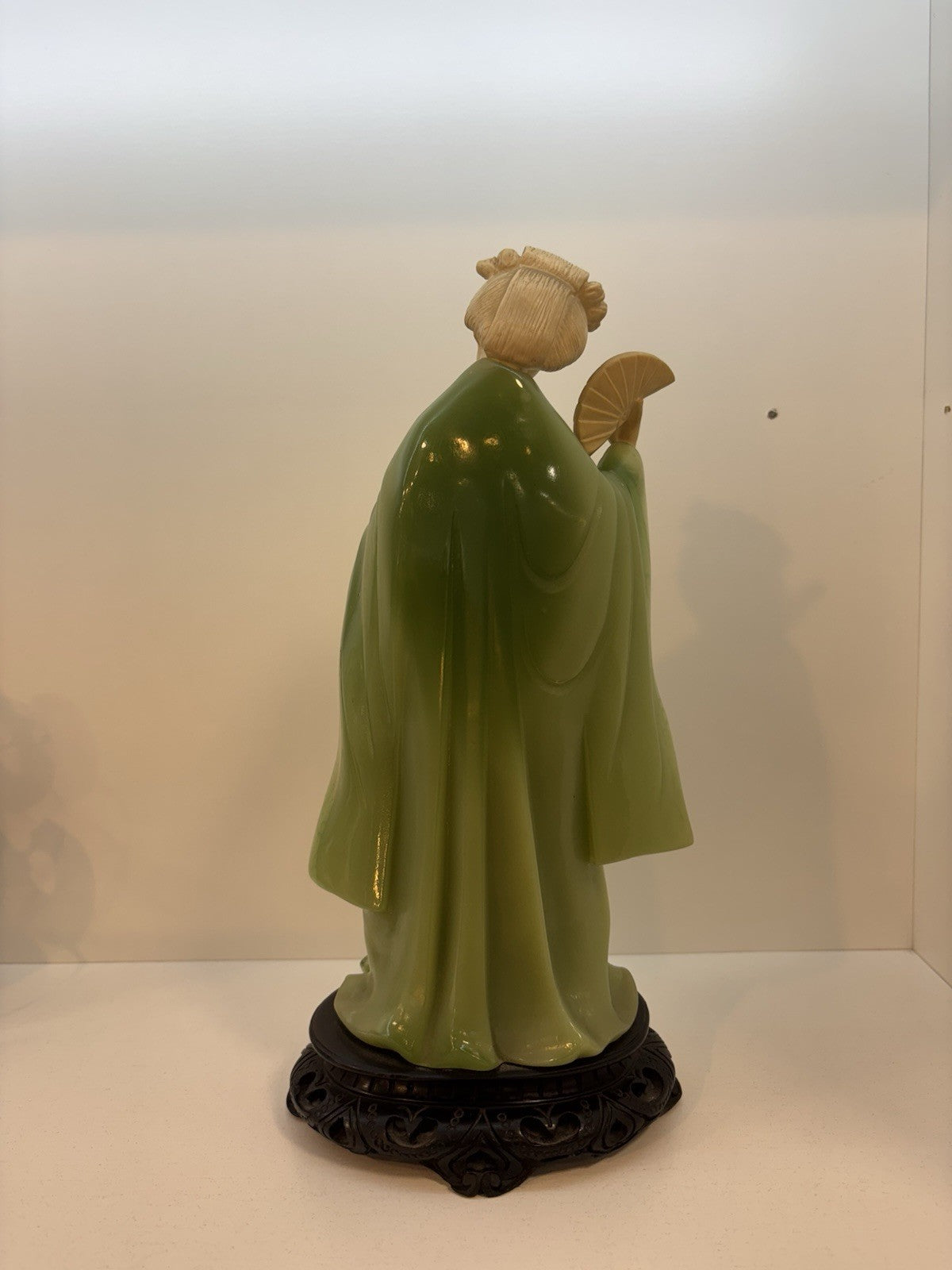 vintage geisha asian jade powder Resin figurine Signed