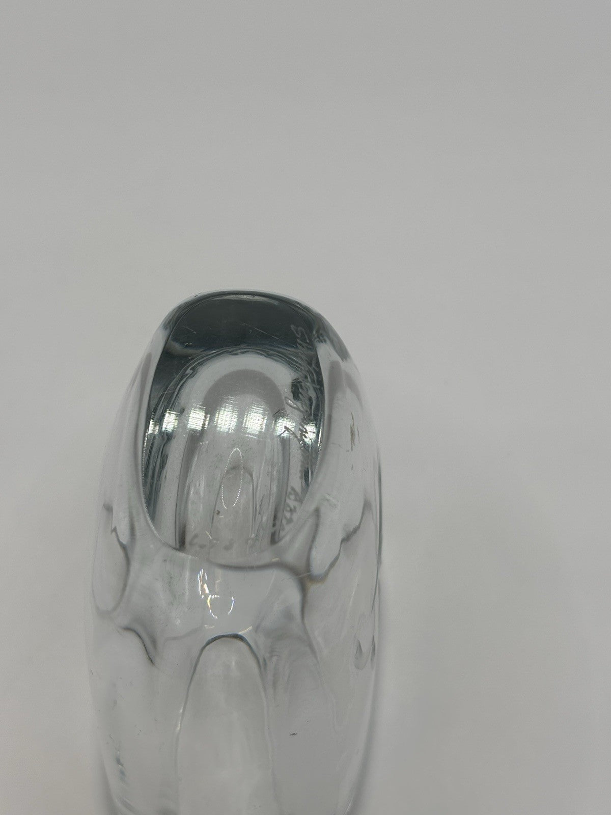 Strombergshyttan Art Glass Vase Intaglio Carved Swan Figure signed  3.4” tall