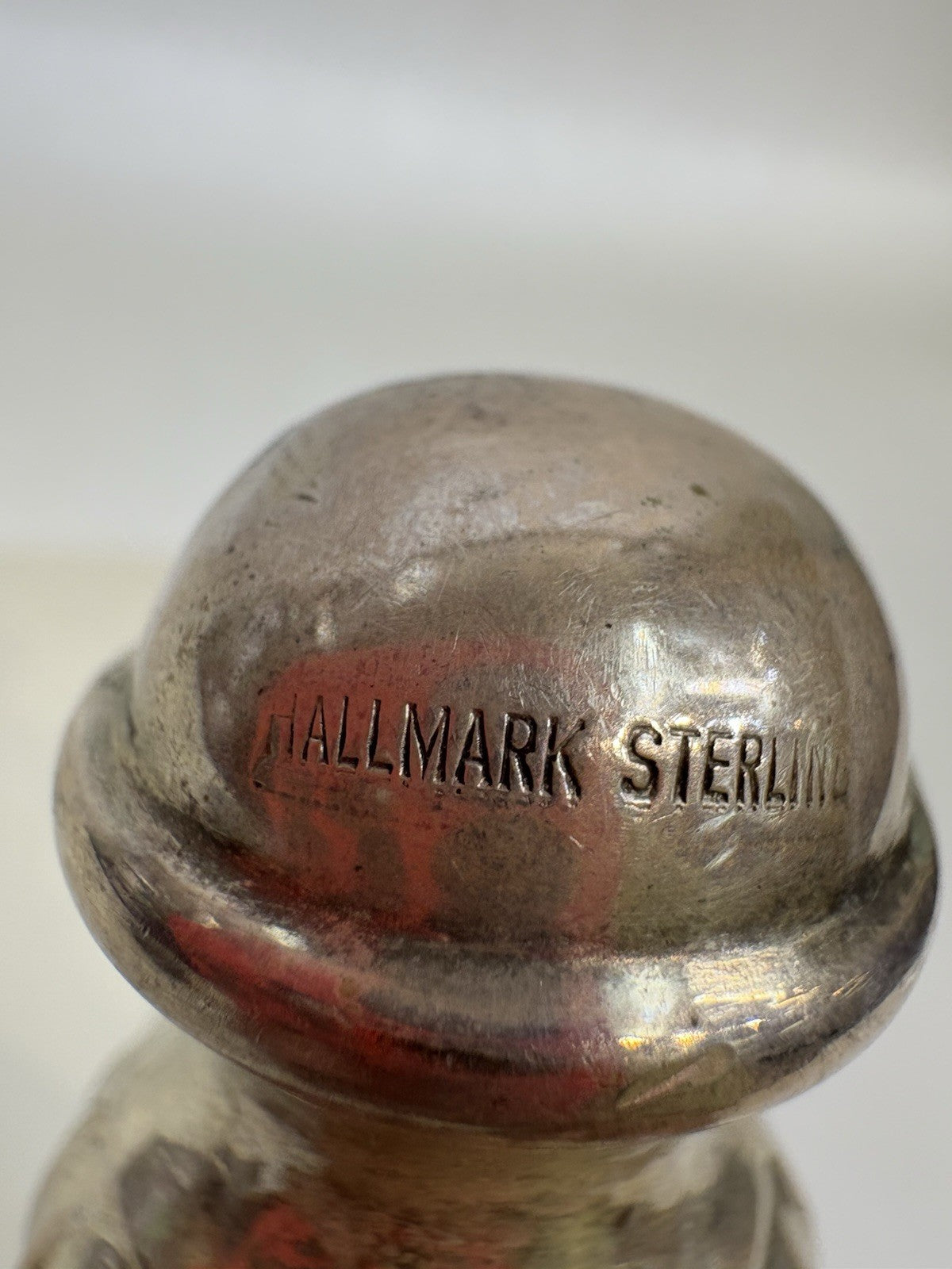 Sterling Silver Órnate Bottle Oponer Hallmark