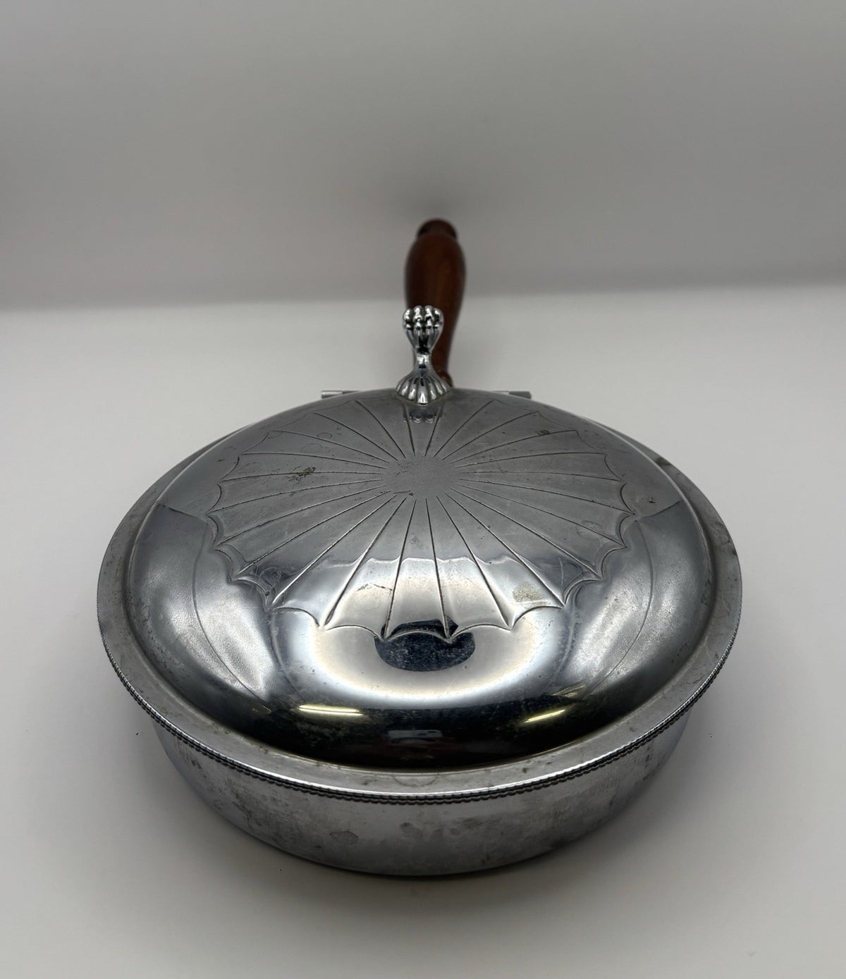 Antique Rome Kraft Silver Plate Footed Silent Butler Crumb Catcher with Handle
