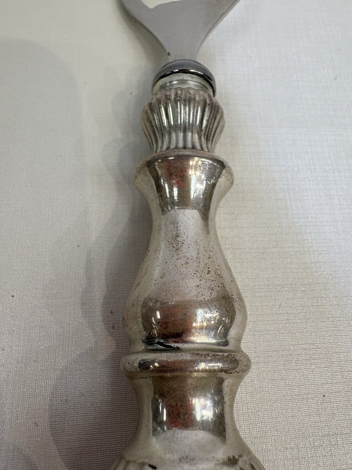 Sterling Silver Órnate Bottle Oponer Hallmark