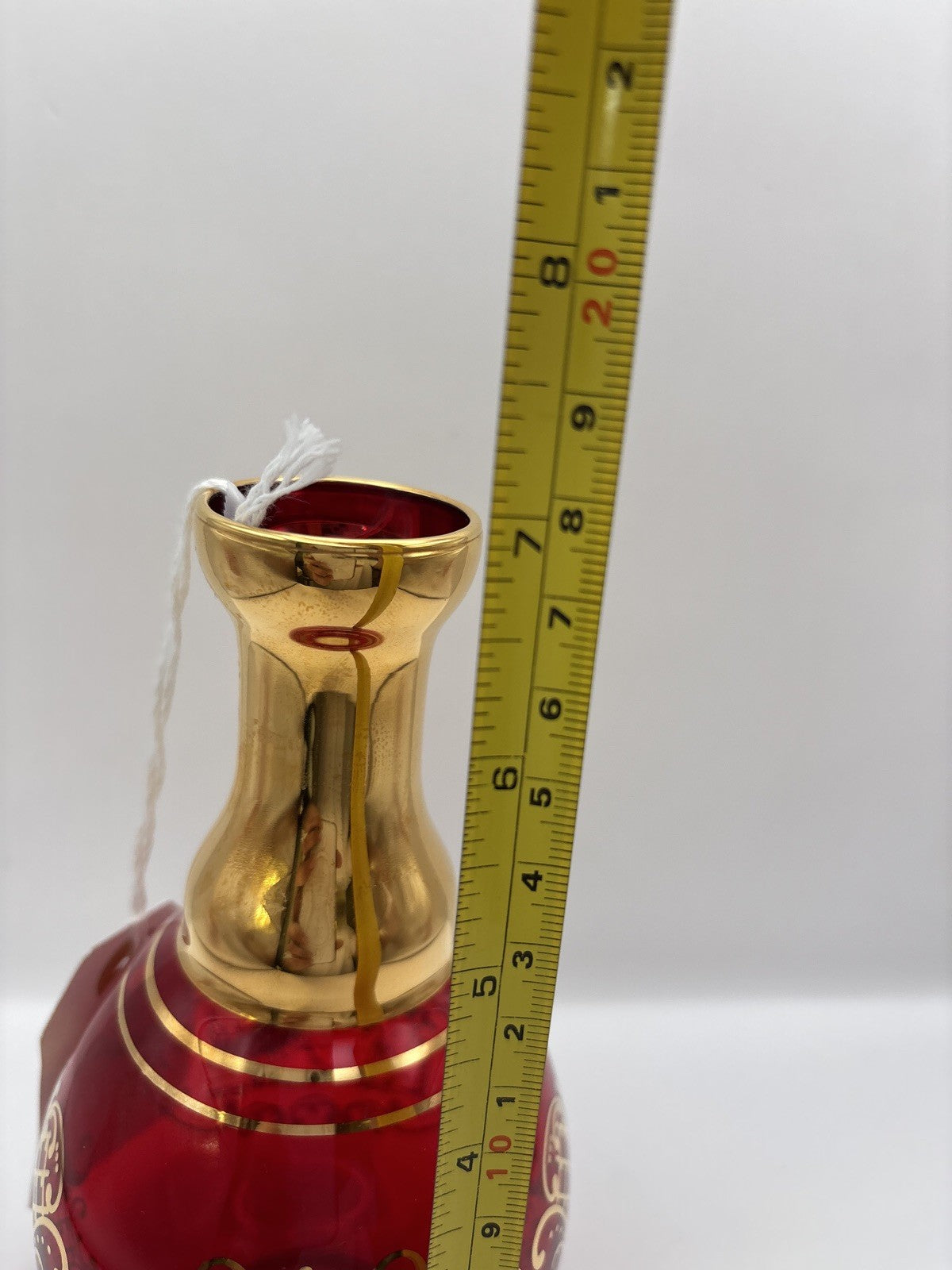 Beautiful vintage red vase with a beautiful gold mark from Venice Italy