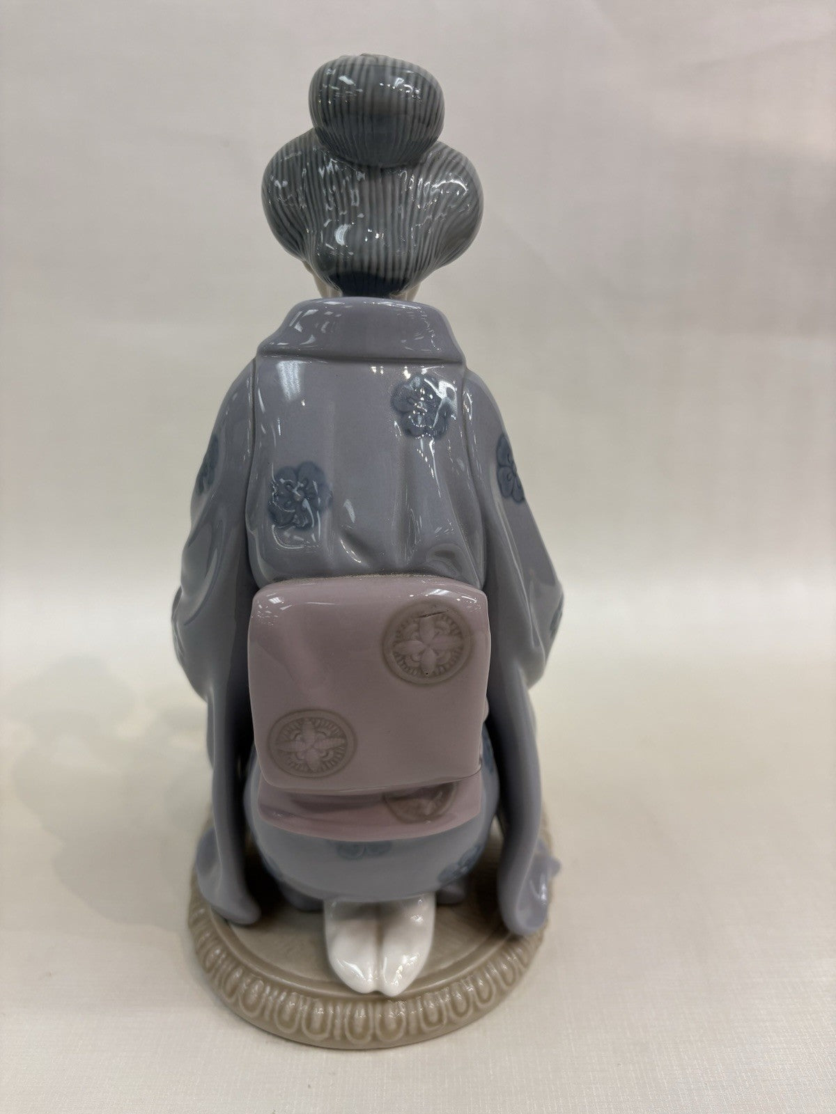 Lladró Porcelain Figurine Girl
