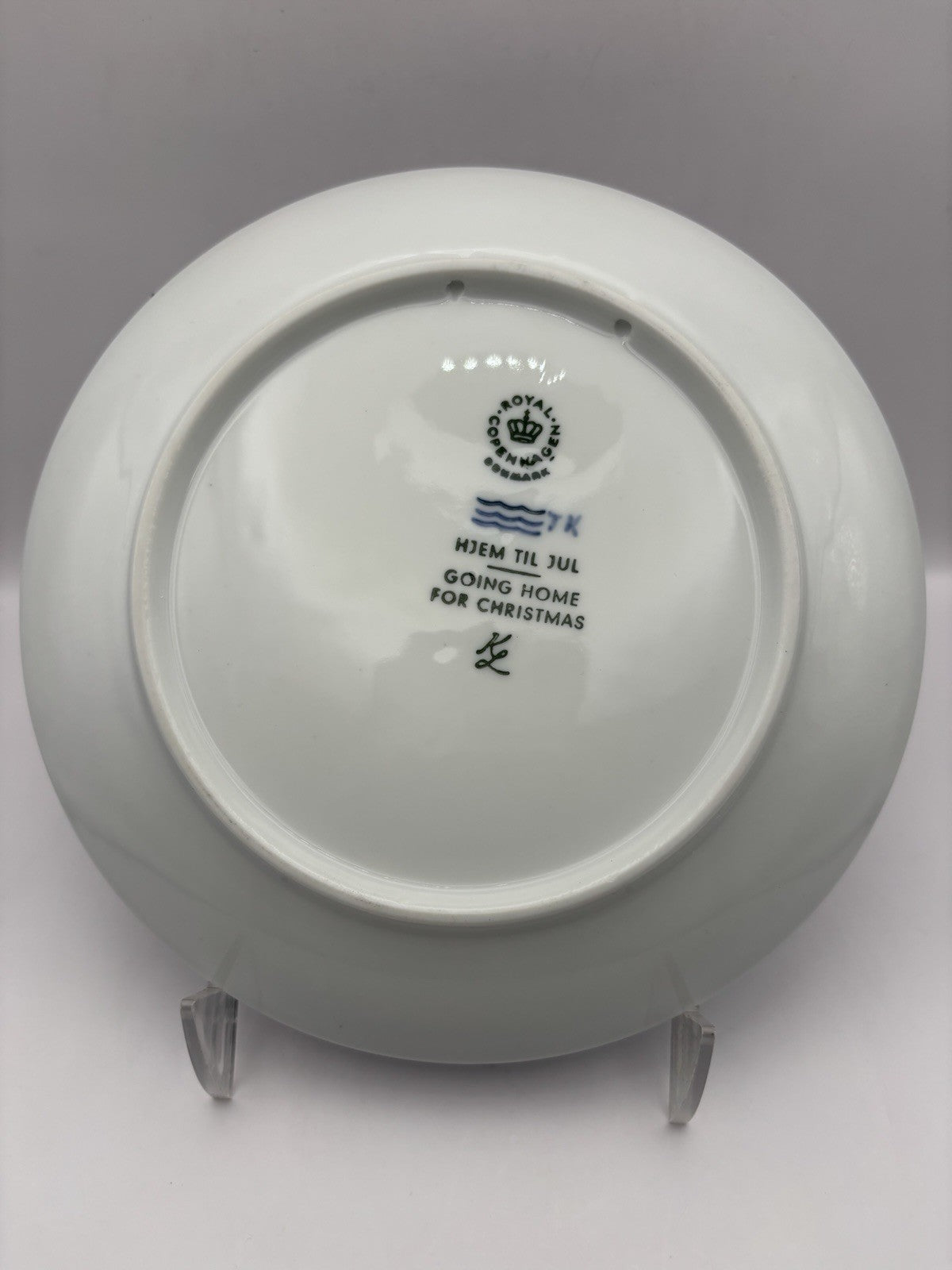 1973 Royal Copenhagen plate "Going Home for Christmas,"blue and white porcelain
