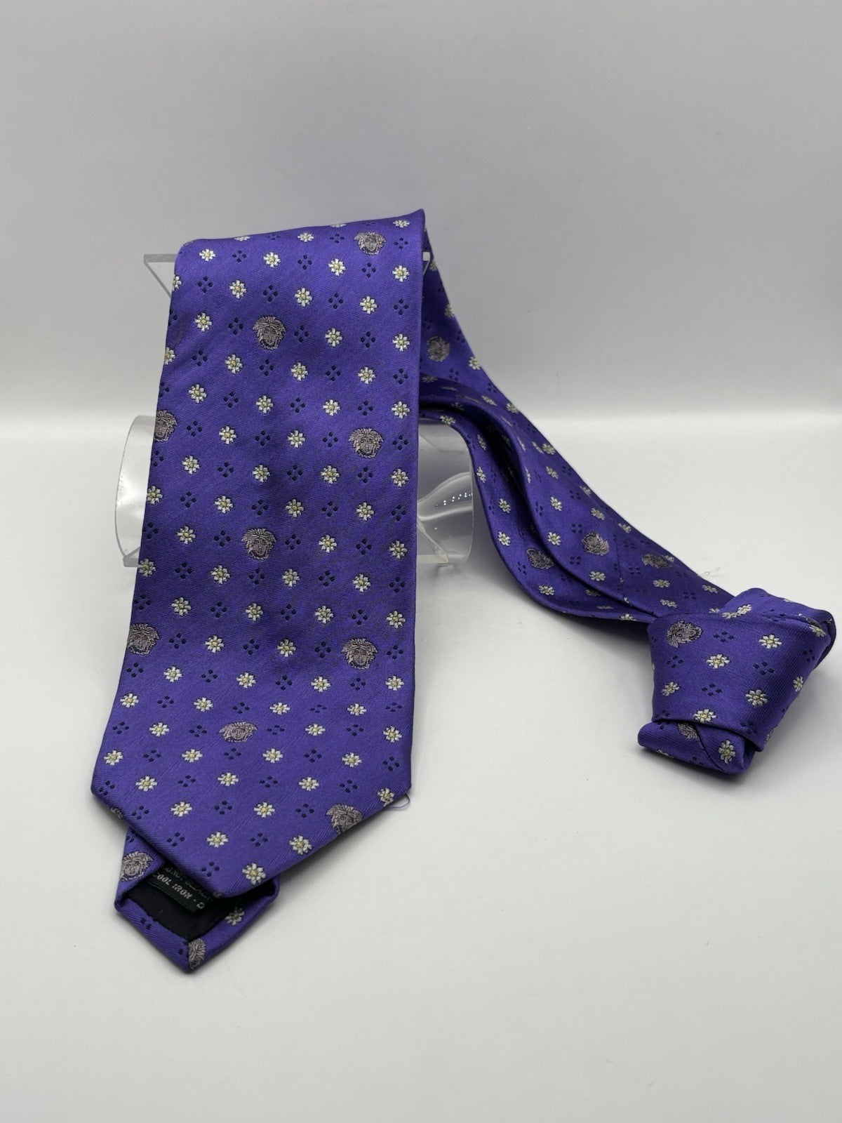 Gianni Versace Medusa Head Logo Purple Silk Tie Vintage, Made in Italy