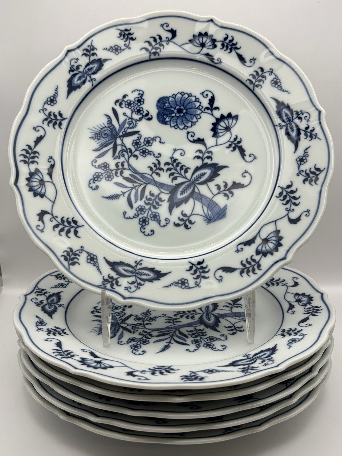 Blue Danube porcelain plate a classic blue onion floral design 8.8