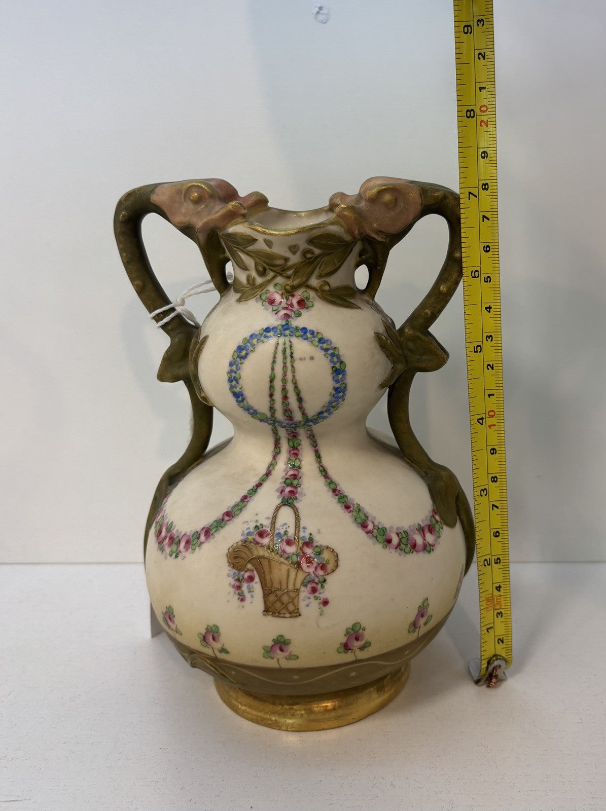 amphora Rstk porcelain lizard salamander Vase