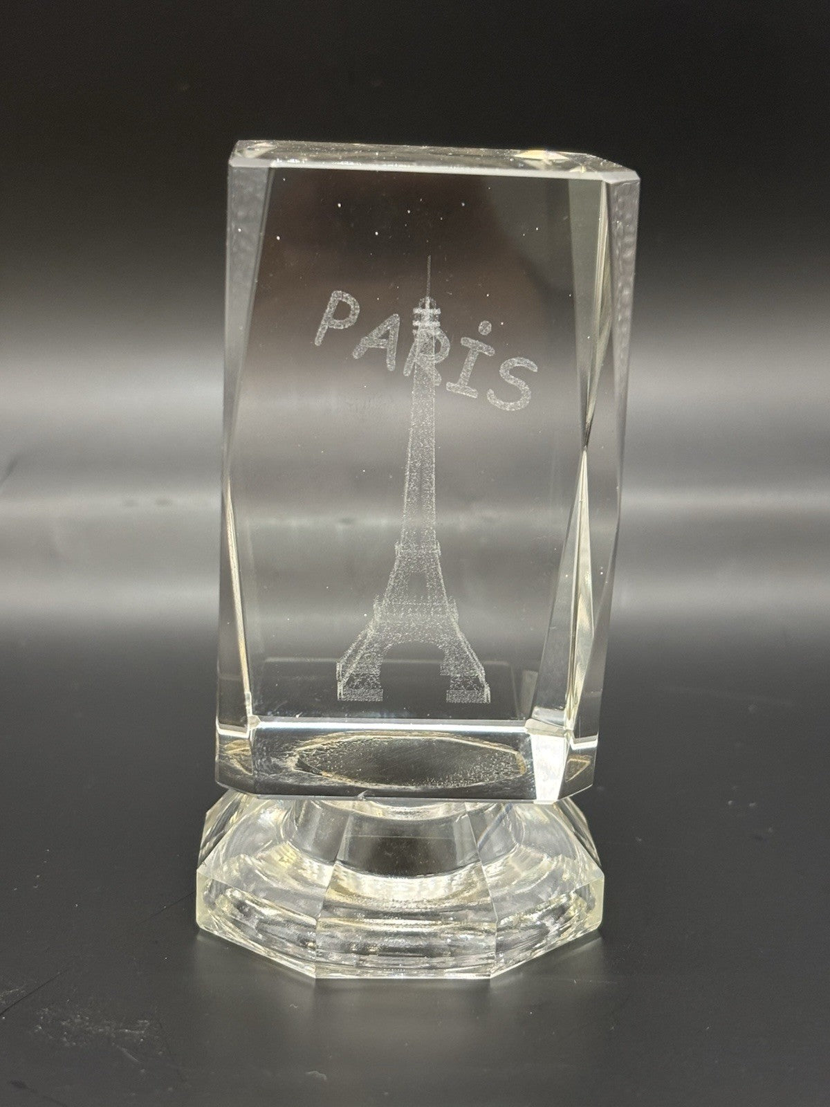 The Eiffel Tower 3D Laser-etched Crystal Souvenir Gift Home Decor Paperweight