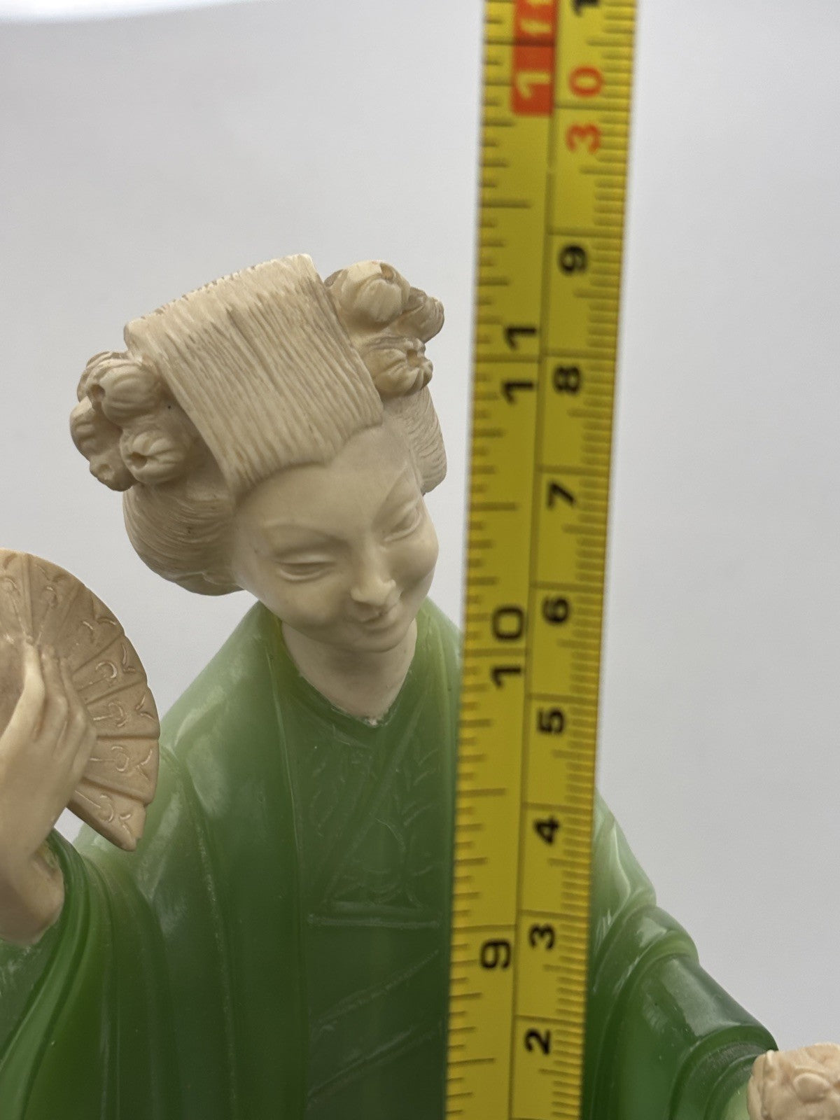 vintage geisha asian jade powder Resin figurine Signed