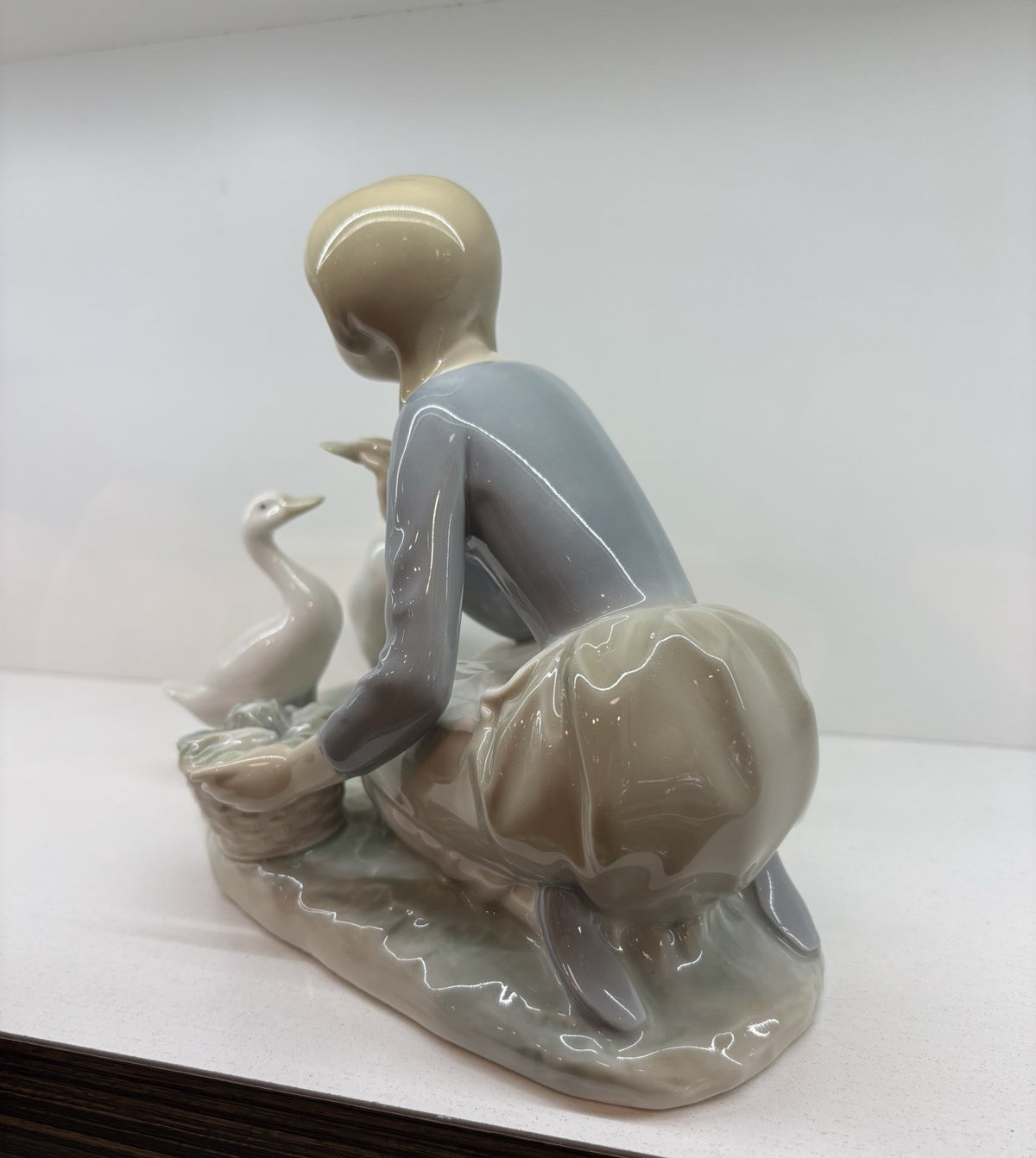Lladró Porcelain Figurine Hand Made In Spain Girl with Ducks Vintage Signed 7"