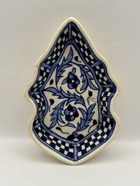 6 Ceramic dish Dutch 17th,18th century blue N white floral checkerboard pattern