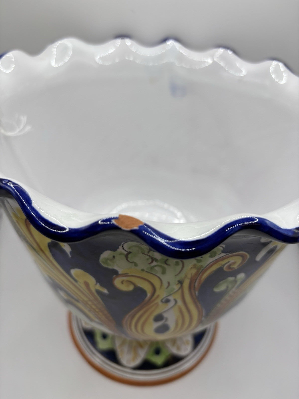 De Caro caltagiroye Ceramic Pottery Vase 9.5 Hand painted made in Italy