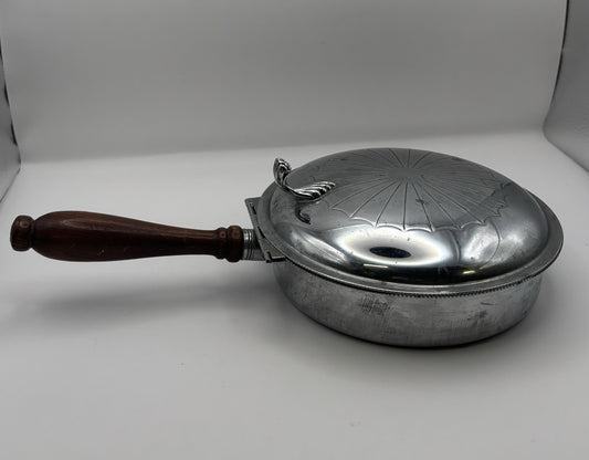 Antique Rome Kraft Silver Plate Footed Silent Butler Crumb Catcher with Handle
