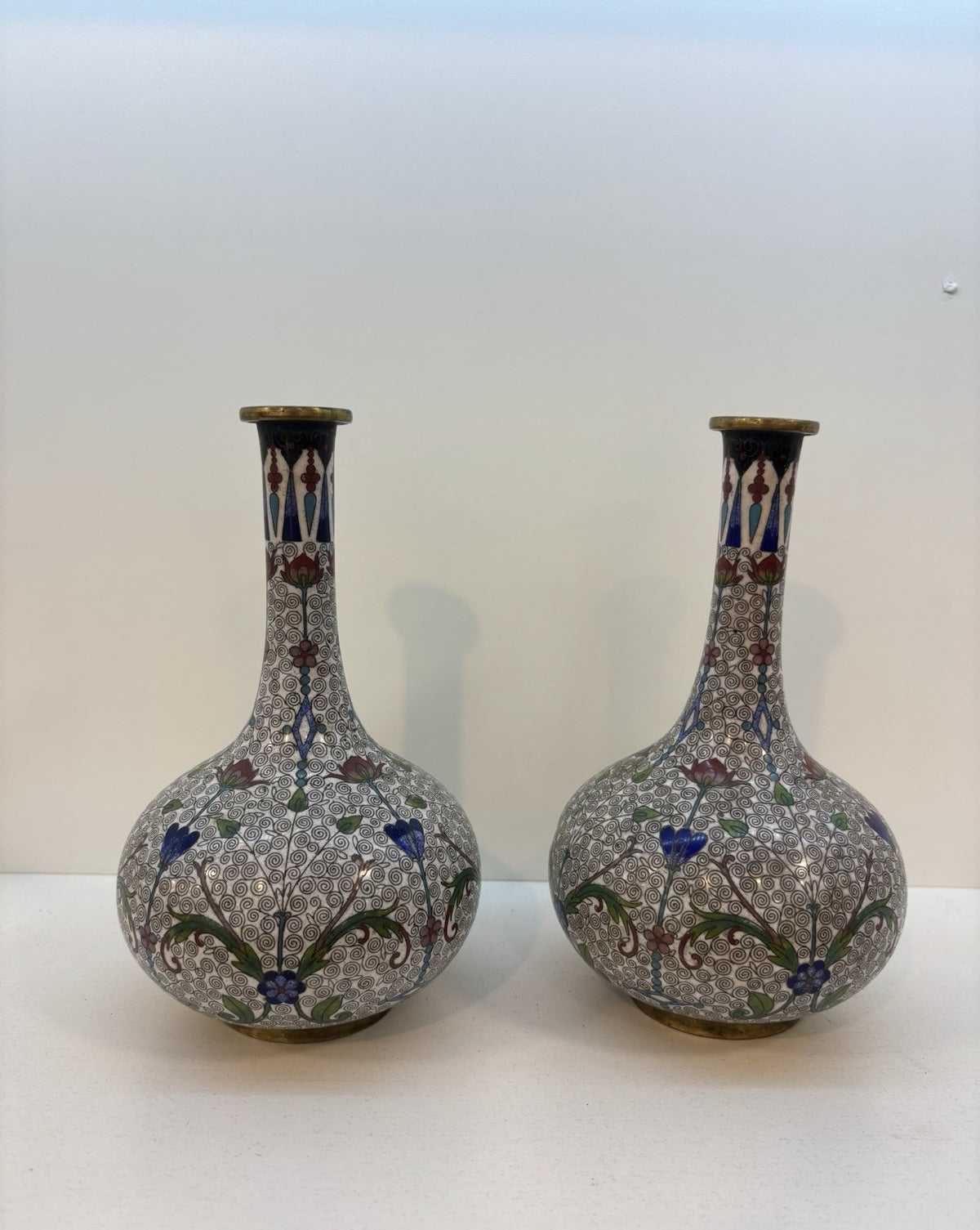 Antigue Chinese Cloisonné Enamel Vase 7.5 Inches Tall Floral Design