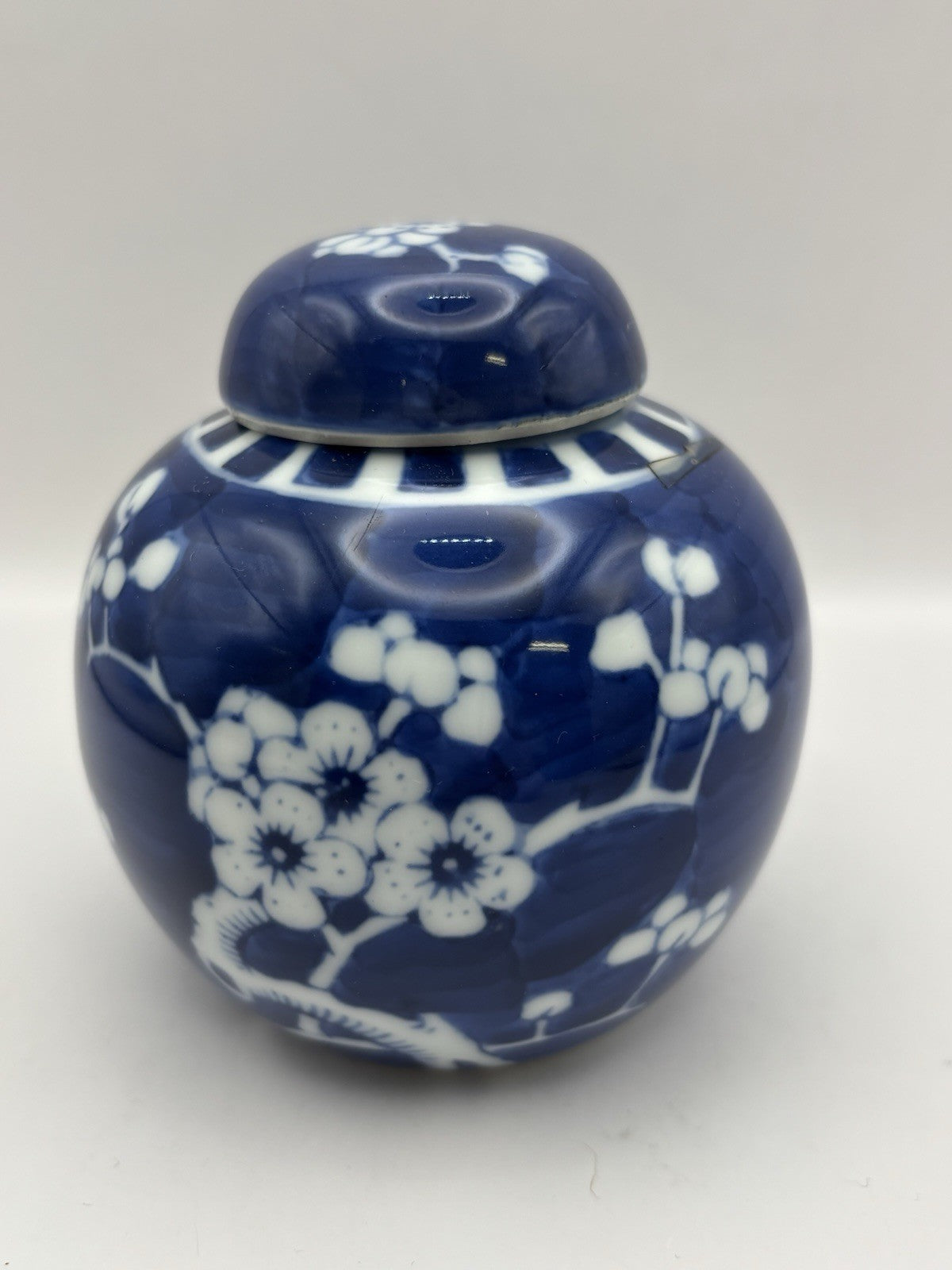Vintage Chinese porcelain ginger jar cobalt blue white prunus blossom branches