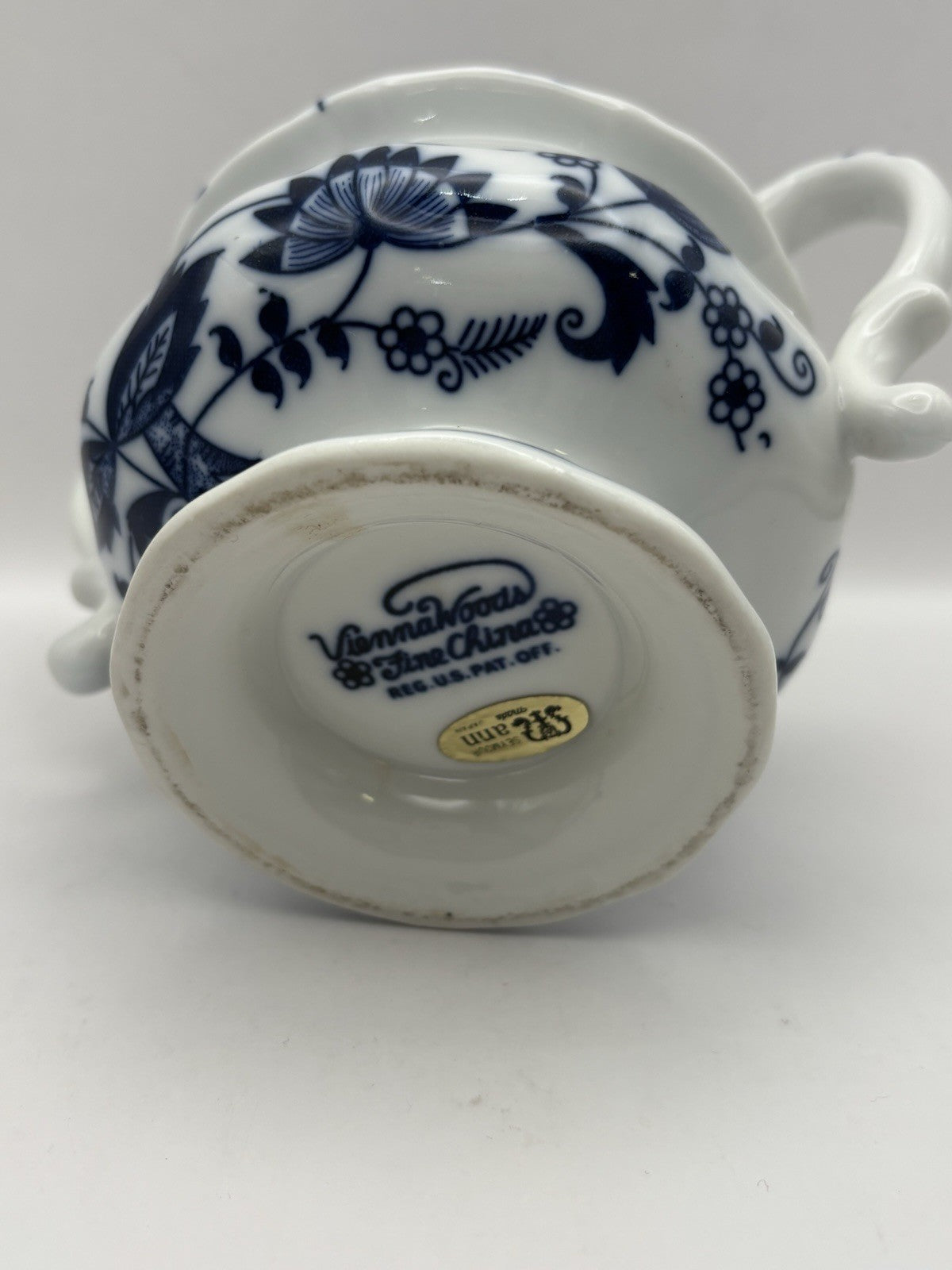 Vienna Woods Fine China In The Iconic Blue Onion Pattern Tea Cup and Saucer Set