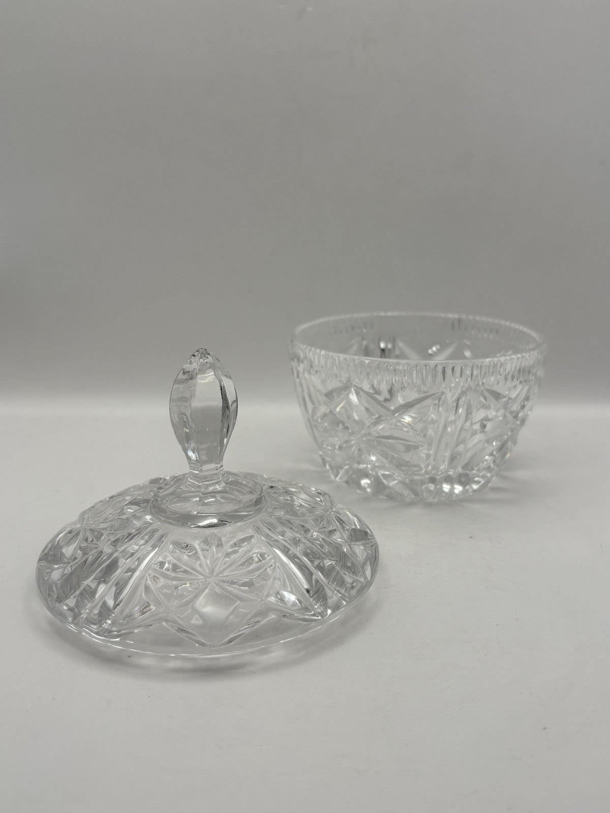 Beyer Bleikristall lead crystal handcrafted candy dish with lid.