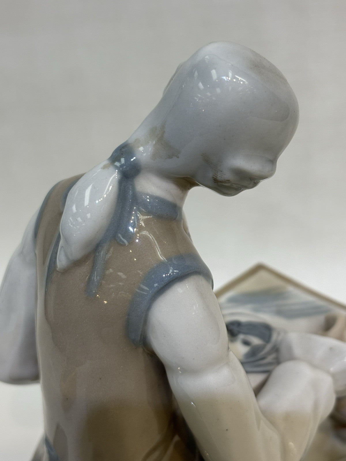 Casades Spain 'Painter' Porcelain Figurine Hand Painted, 9”