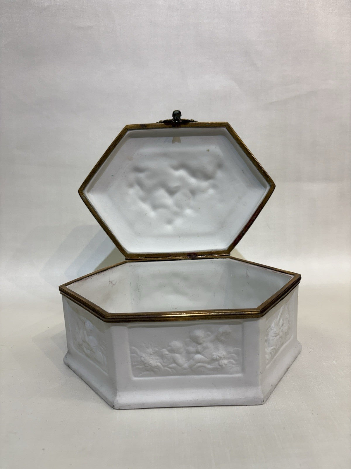 Sevres Antique Porcelain Hand Painted Jewelry Trinket Box Signed
