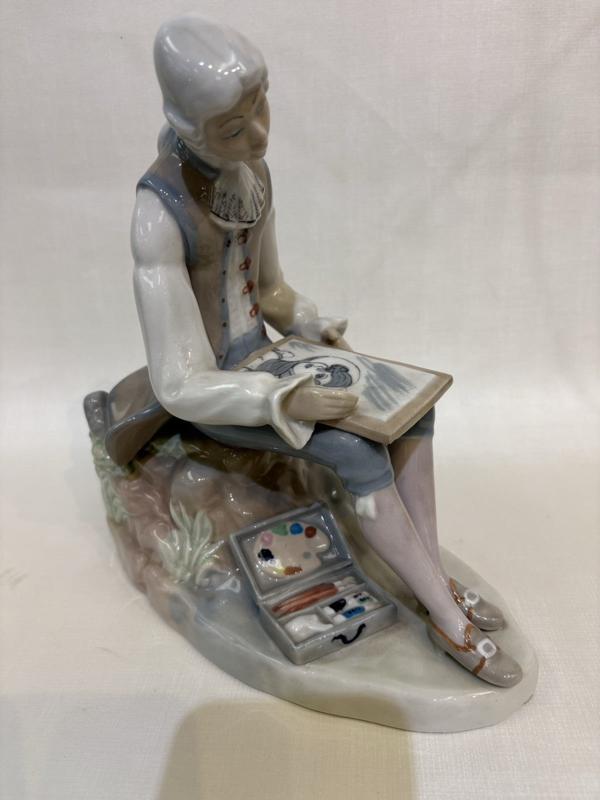 Casades Spain 'Painter' Porcelain Figurine Hand Painted, 9”