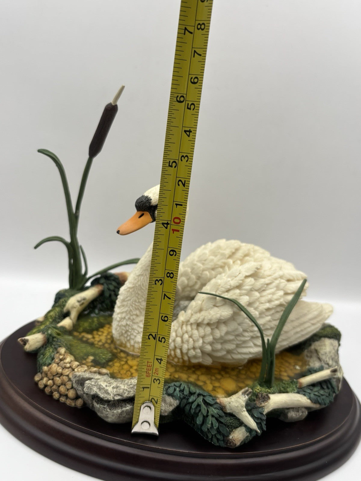 Lenox Motherly Love porcelain swan figurine mother swan with a baby nestled