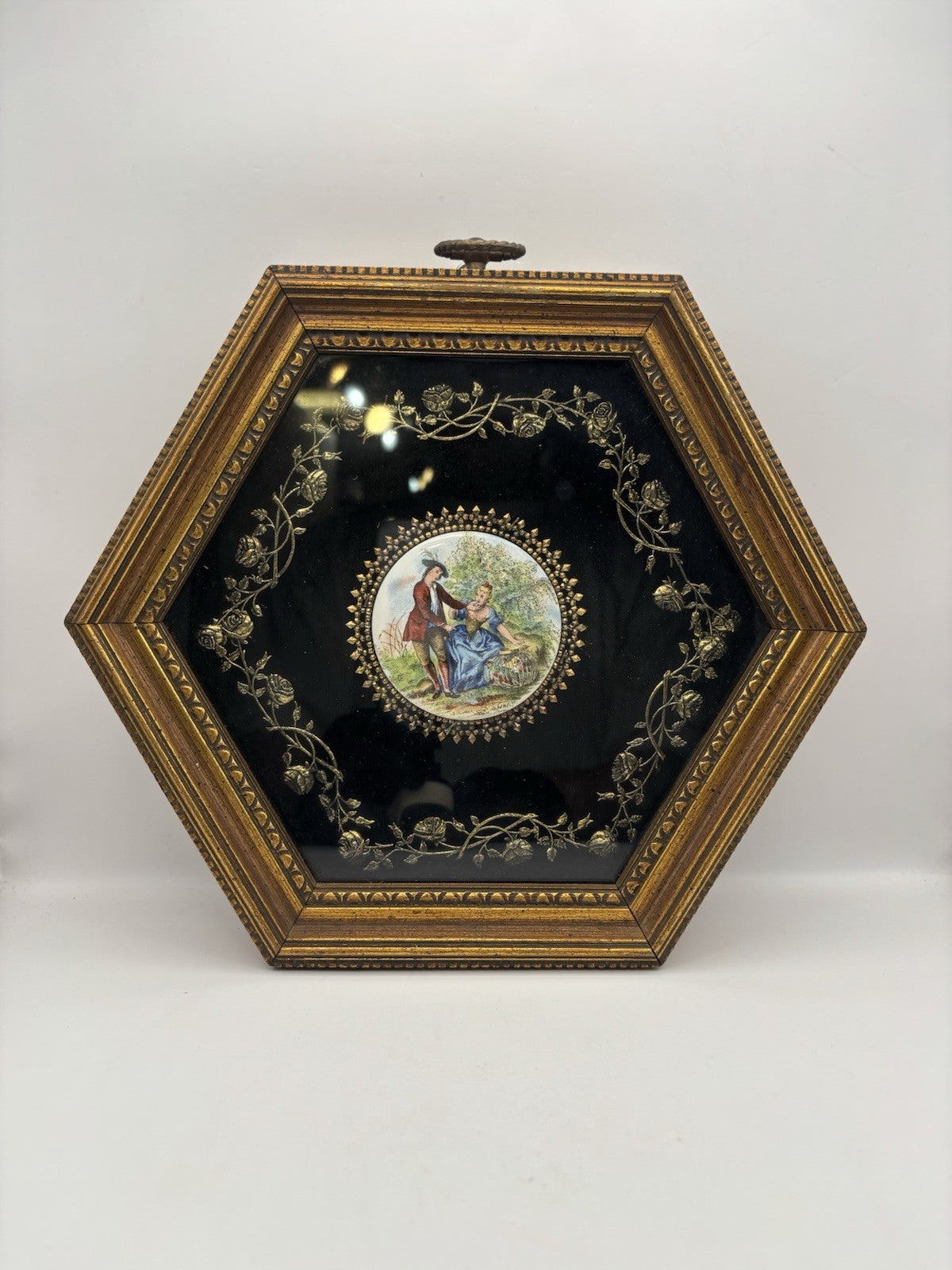 Framed wall hanging hand-painted porcelain plaque depicting a courting couple 9