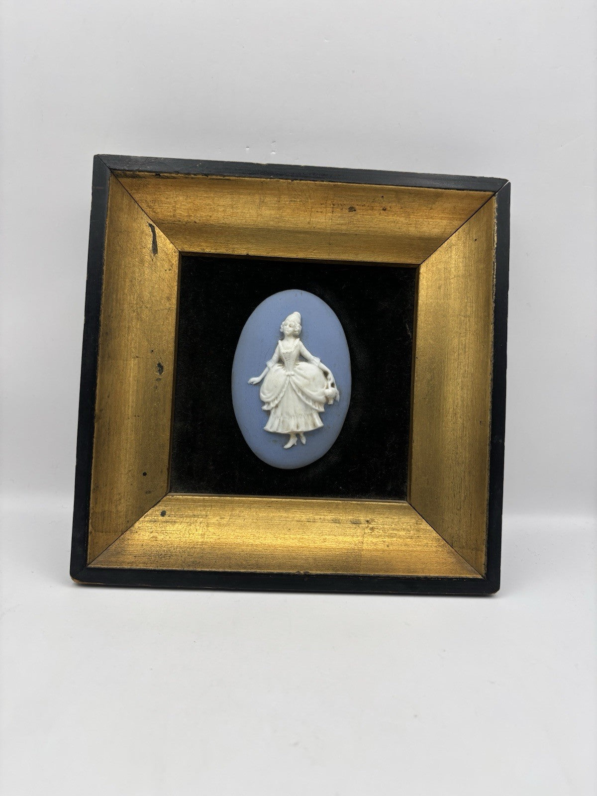 Wedgwood Jasperware framed plaques Neoclassical figurine white N blue Antique.