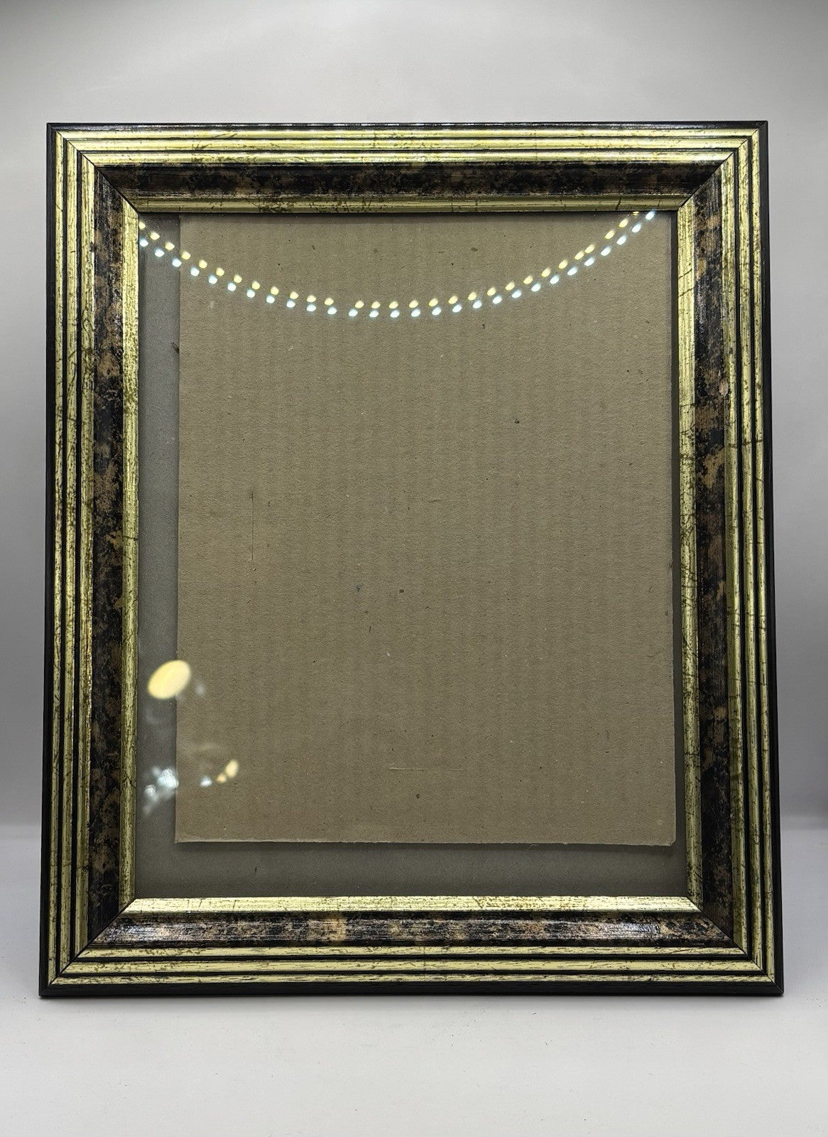 Antique-style Black and Gold Picture Frame 7x9 Photo Frame with Glass Front