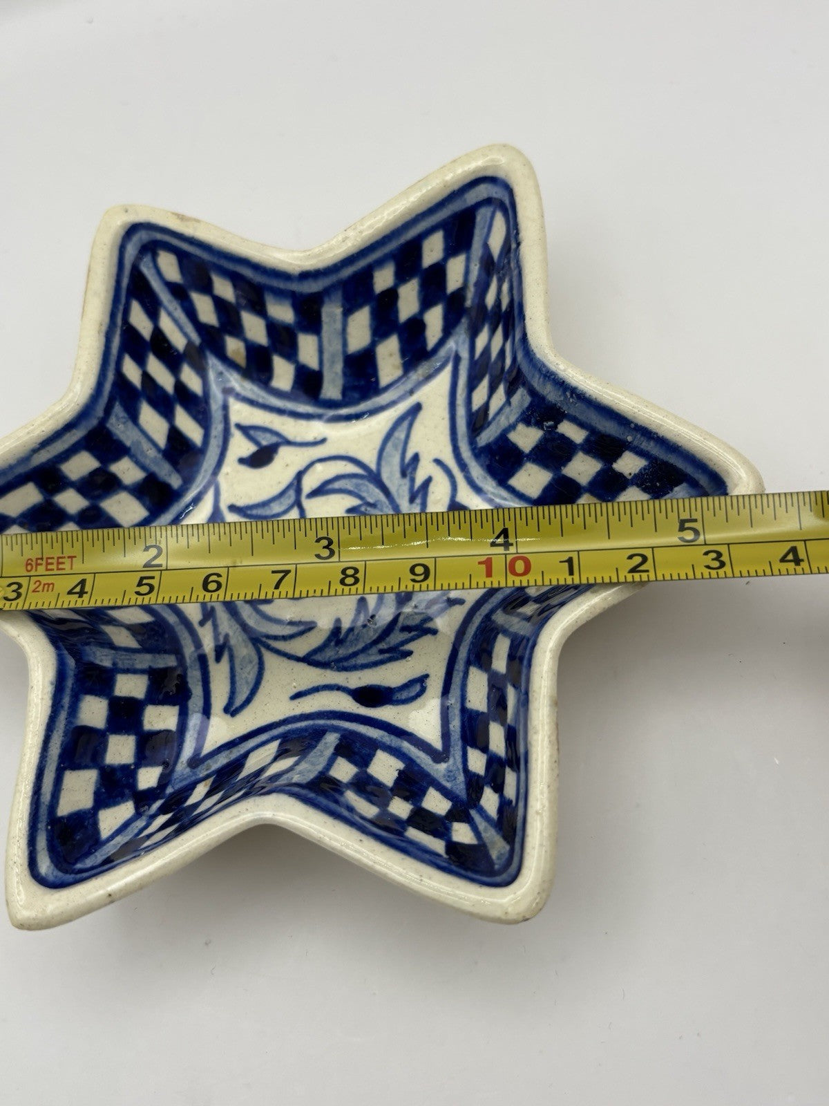 vintage, hand-painted ceramic dish likely crafted in Kütahya, Turkey.