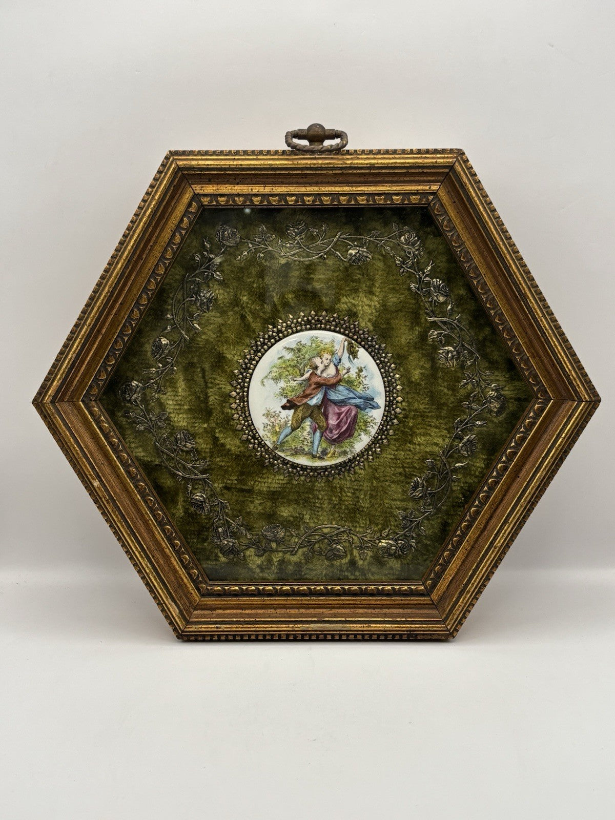 Framed wall hanging hand-painted porcelain plaque depicting a courting couple 9