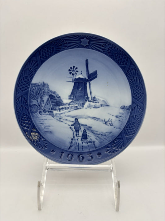 Vtg Royal Copenhagen Denmark 1963 Windmill Christmas Plate Blue Kai Lange C2