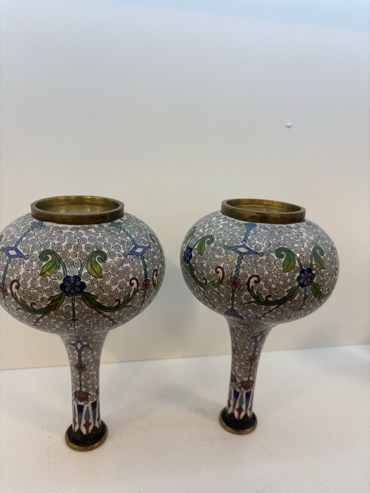 Antigue Chinese Cloisonné Enamel Vase 7.5 Inches Tall Floral Design