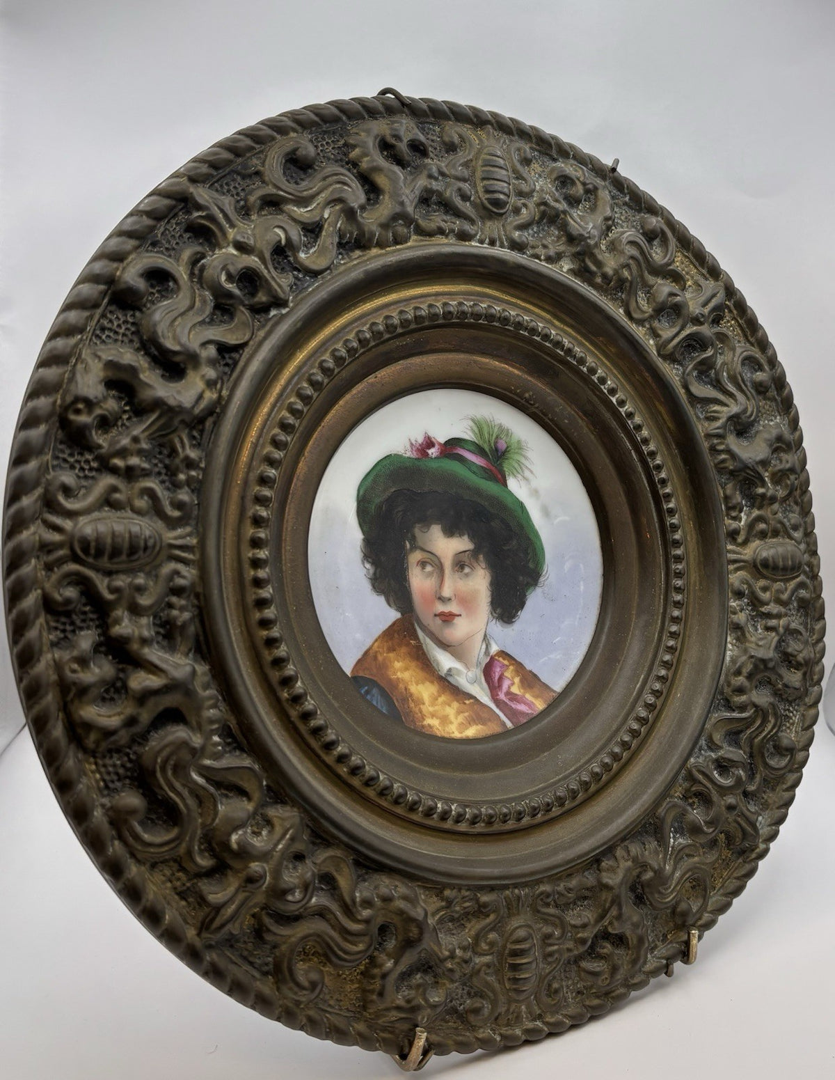 19th century portrait on porcelain, hand-painted decoration, brass France