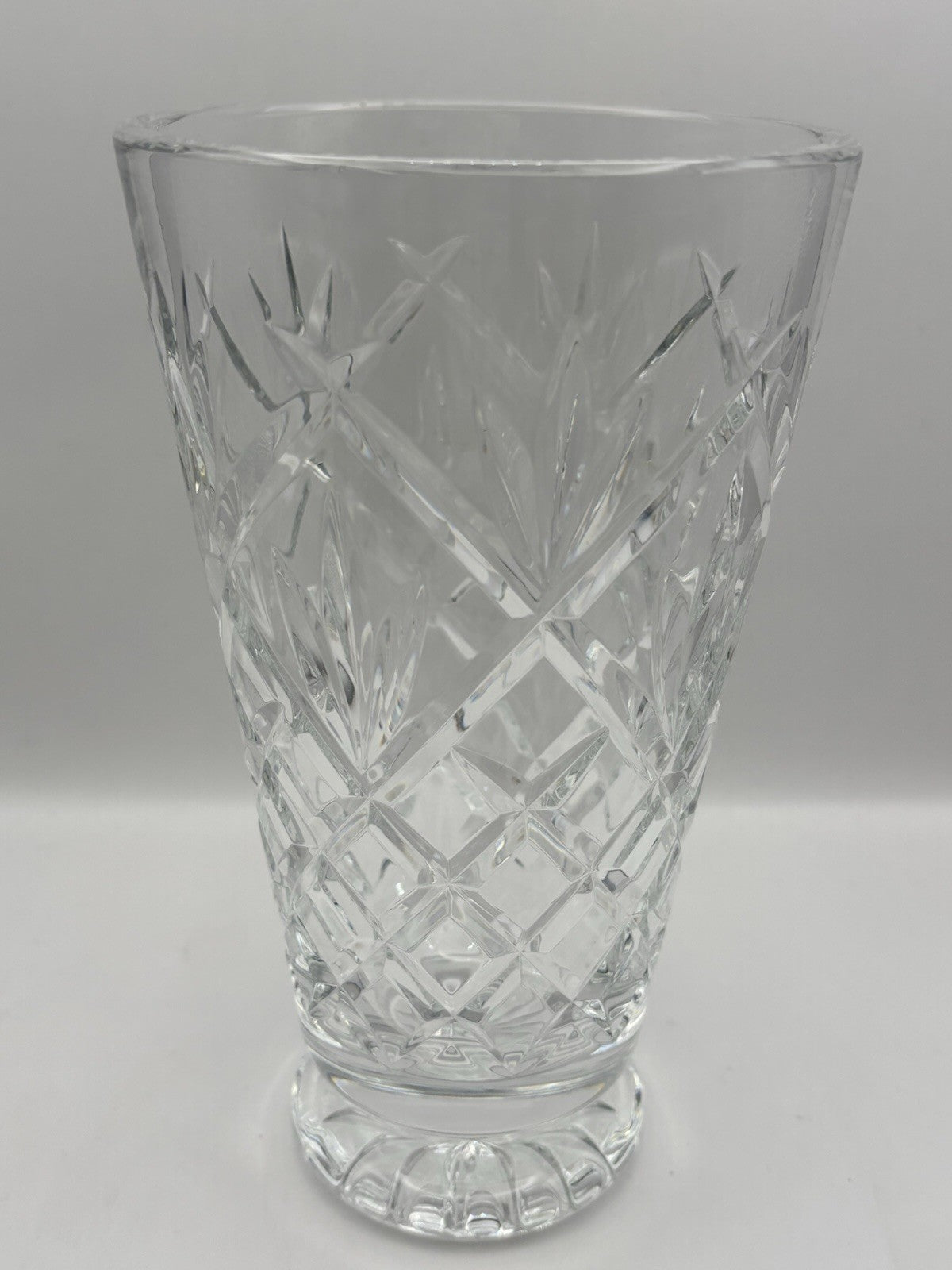 Waterford Crystal Innisfree 8 Pedestal Footed Vase. Excellent Condition