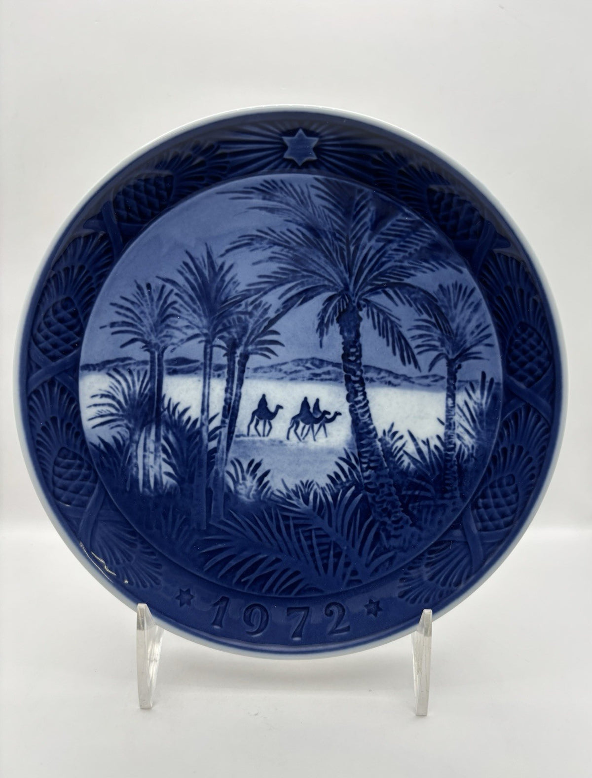 Royal Copenhagen plate 1972, In the Desert,  blue relief scene of camels walking