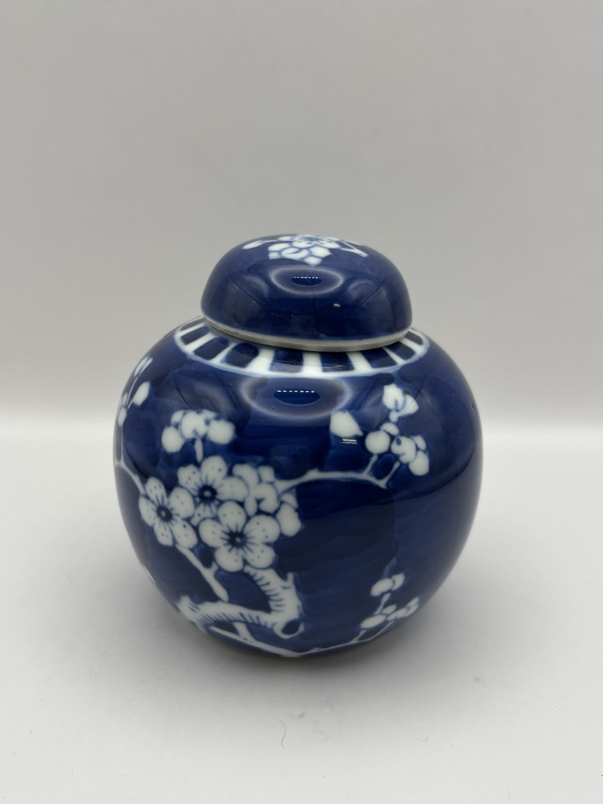 Vintage Chinese porcelain ginger jar cobalt blue white prunus blossom branches